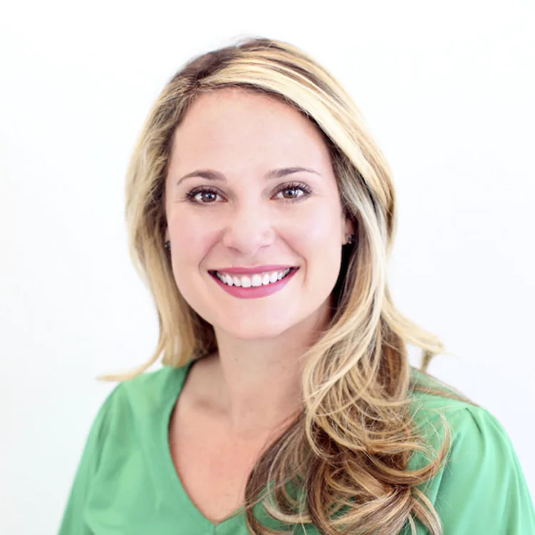 Agent Stephanie Boll